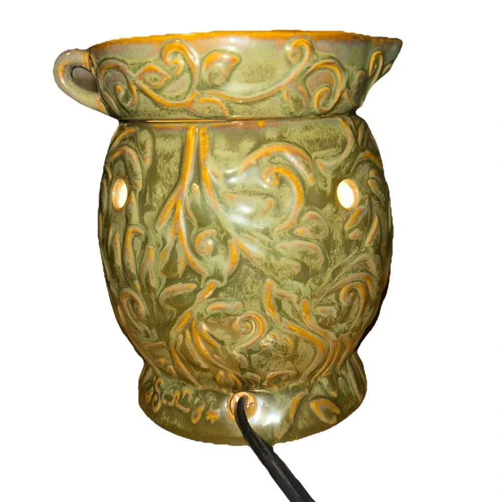 Scentsy Cyprus Island Collection Wax Warmer in a Sage Green Design 2009